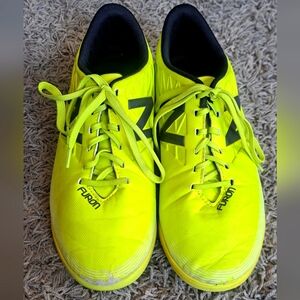New Balance Indoor Soccer Shoes Size 5.5 US Non-Marking Tread Sole